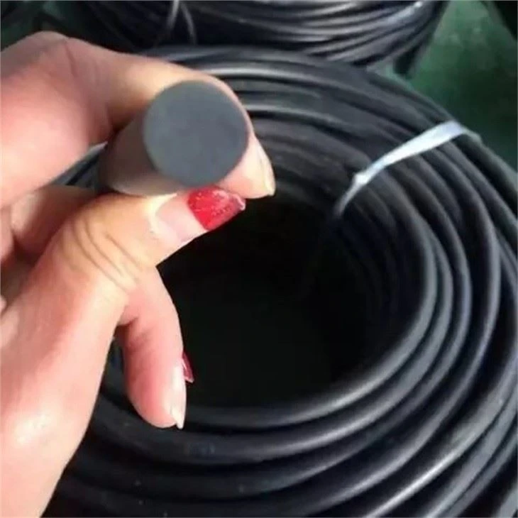 Customize Diffrent Sizes Of Rubber Seal Strip